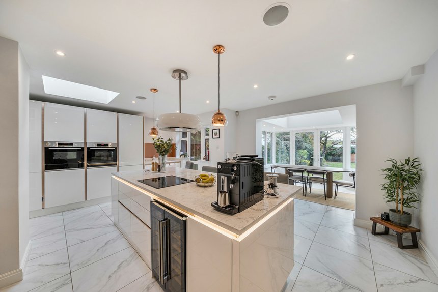 under offer bishops avenue london 60302 - Gibbs Gillespie