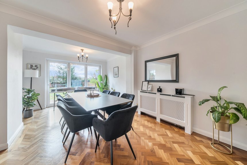 under offer bishops avenue london 60302 - Gibbs Gillespie