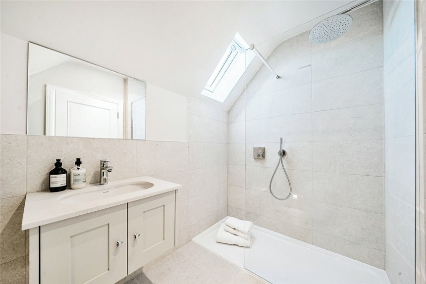 for sale claremont place london 60331 - Gibbs Gillespie