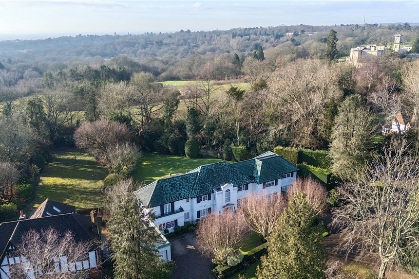 under offer priory drive london 60442 - Gibbs Gillespie