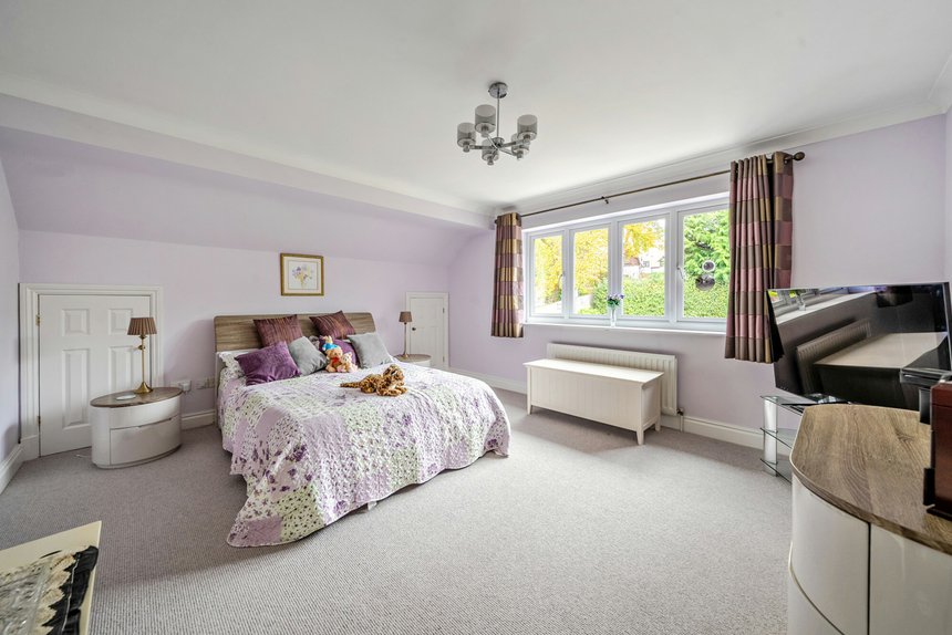 for sale lincoln road london 60495 - Gibbs Gillespie