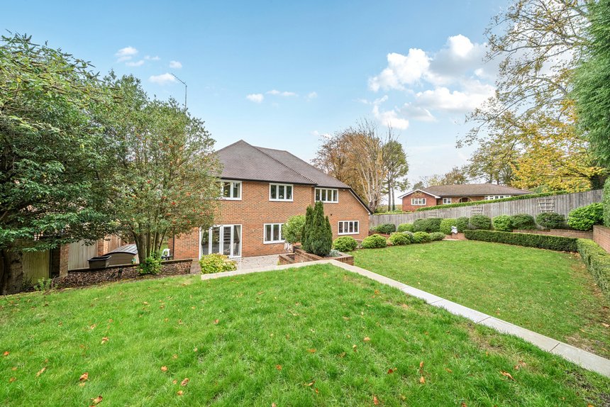 for sale lincoln road london 60495 - Gibbs Gillespie