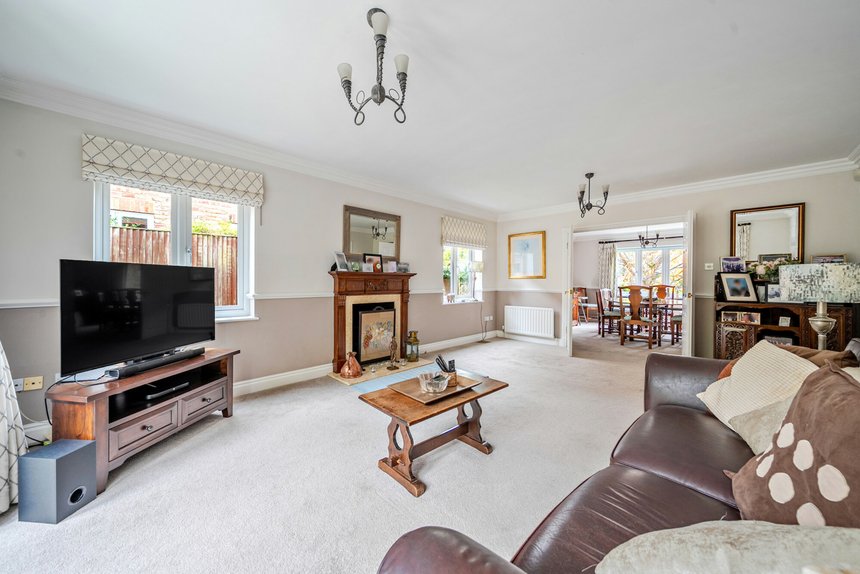 for sale lincoln road london 60495 - Gibbs Gillespie