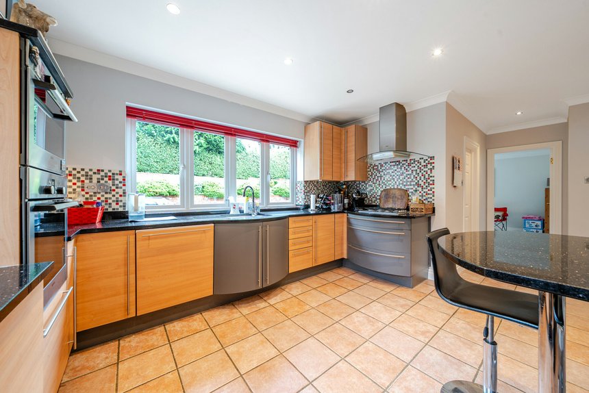 for sale lincoln road london 60495 - Gibbs Gillespie