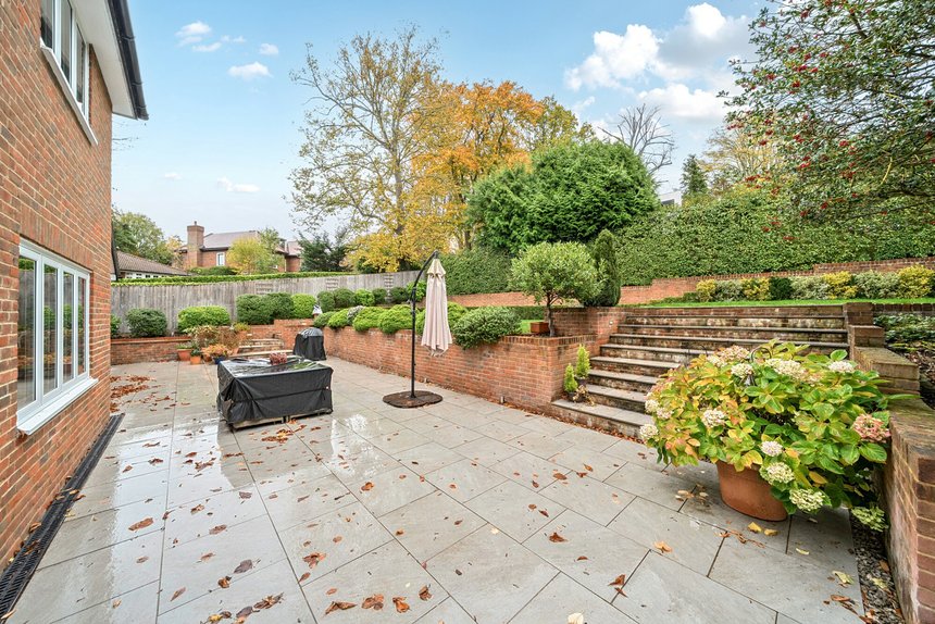 for sale lincoln road london 60495 - Gibbs Gillespie