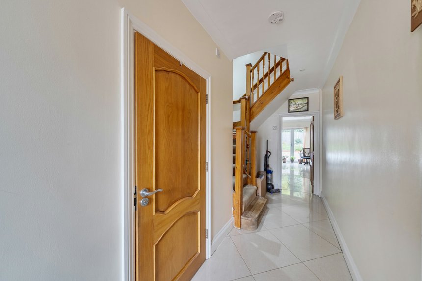 for sale whitegate gardens london 60512 - Gibbs Gillespie