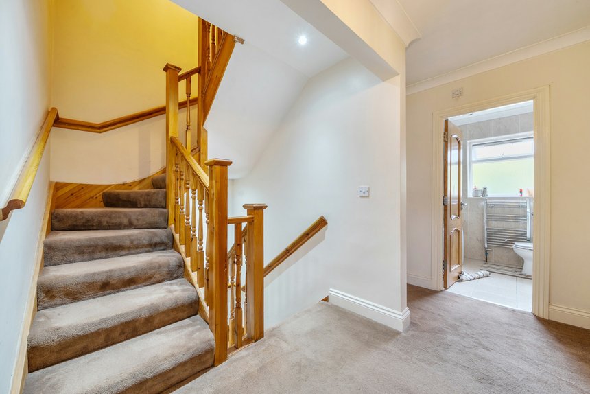 for sale whitegate gardens london 60512 - Gibbs Gillespie