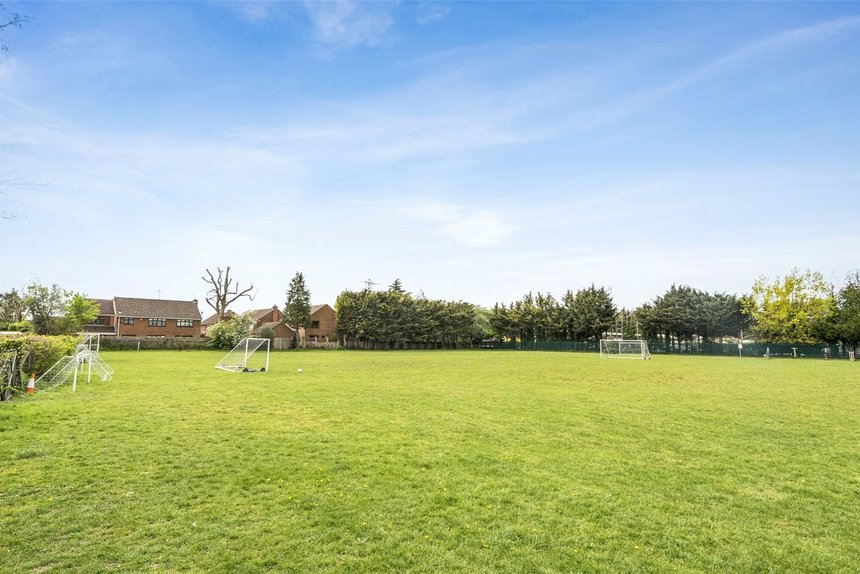 for sale knighton way lane london 60653 - Gibbs Gillespie