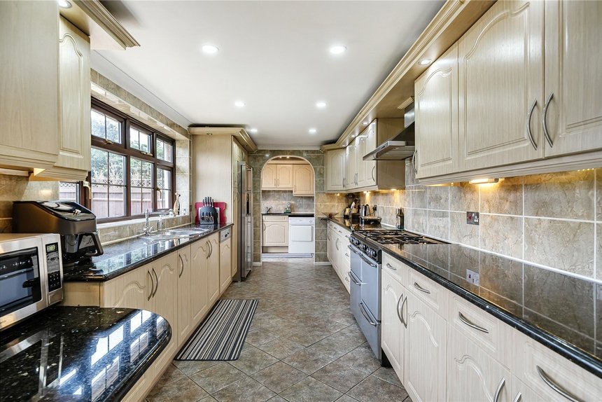 for sale knighton way lane london 60653 - Gibbs Gillespie