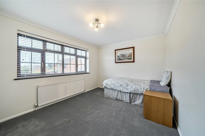 for sale knighton way lane london 60653 - Gibbs Gillespie