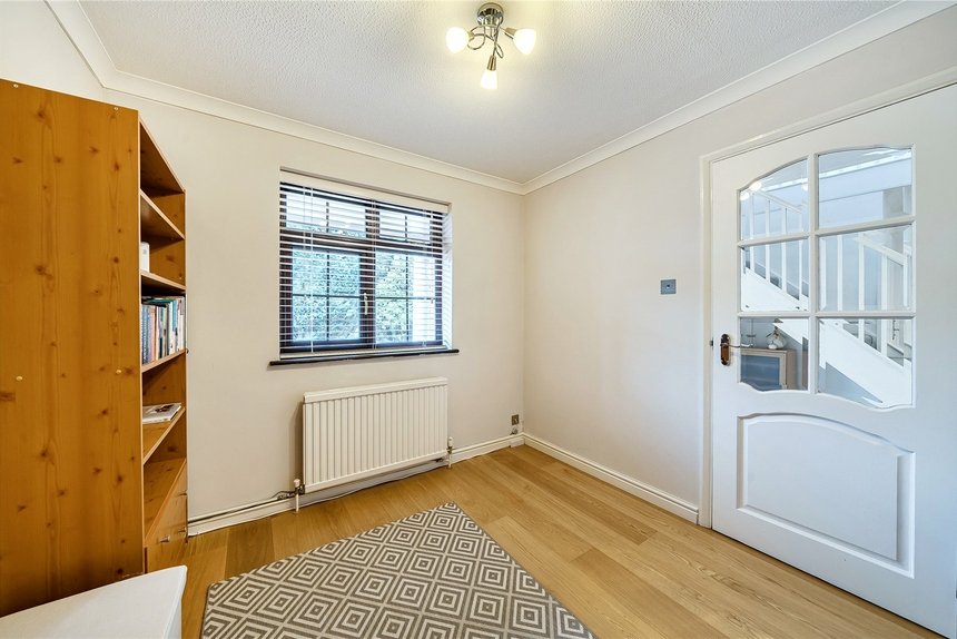 for sale knighton way lane london 60653 - Gibbs Gillespie