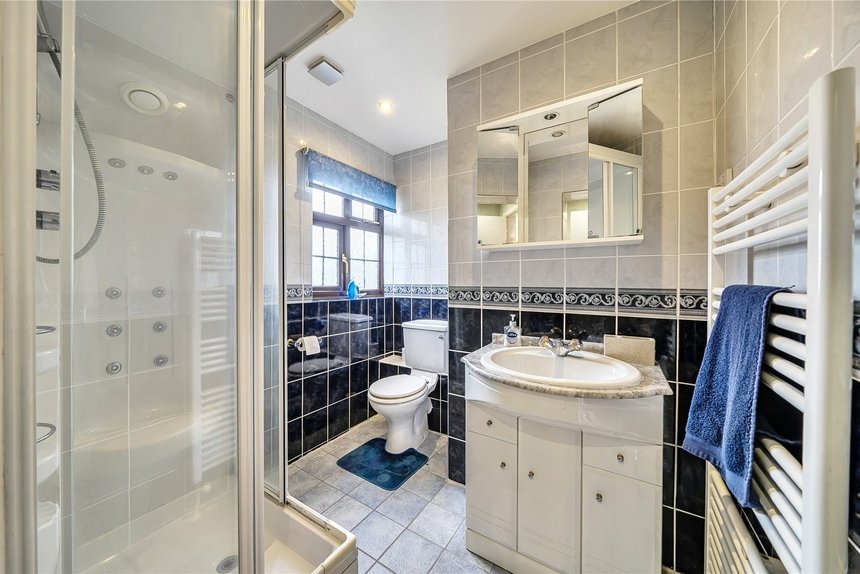 for sale knighton way lane london 60653 - Gibbs Gillespie