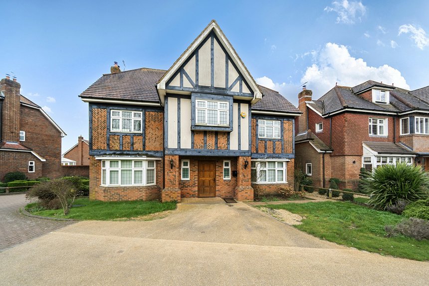 for sale augustus close london 60802 - Gibbs Gillespie