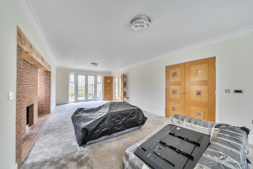 for sale augustus close london 60802 - Gibbs Gillespie
