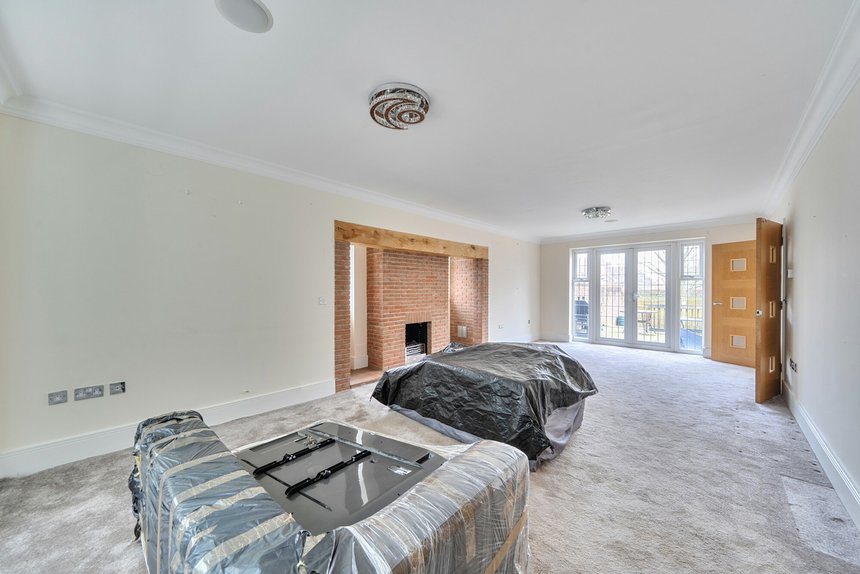 for sale augustus close london 60802 - Gibbs Gillespie