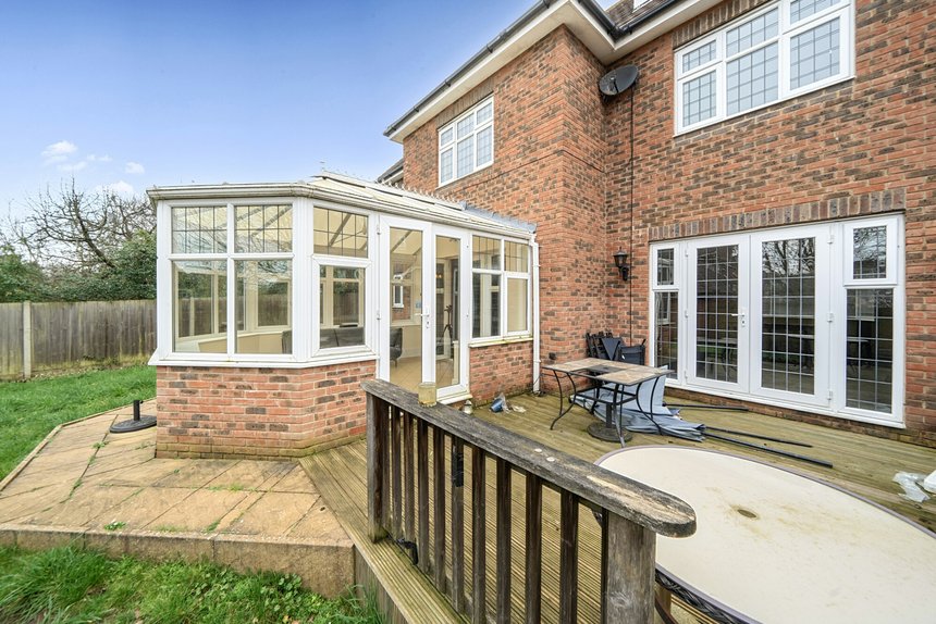 for sale augustus close london 60802 - Gibbs Gillespie