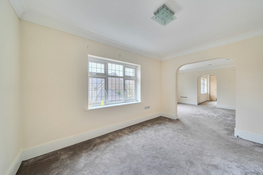 for sale augustus close london 60802 - Gibbs Gillespie
