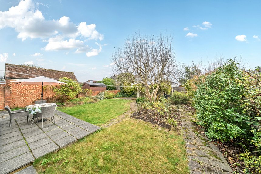 under offer linden avenue london 60920 - Gibbs Gillespie