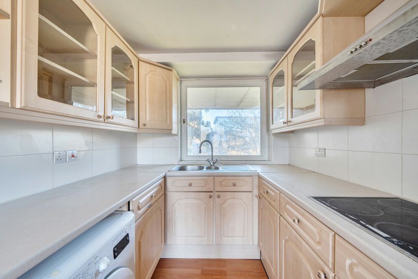 for sale justin close london 61008 - Gibbs Gillespie