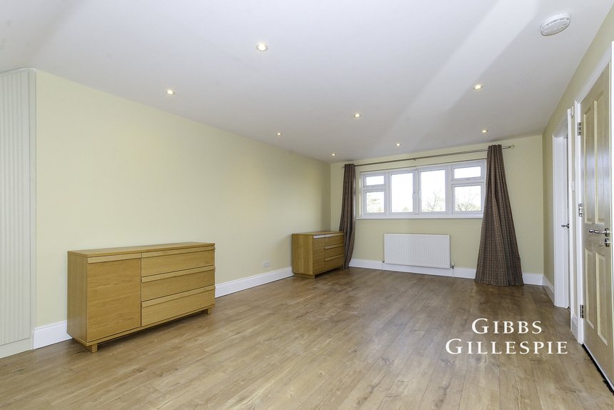 to let whitchurch gardens london 61563 - Gibbs Gillespie