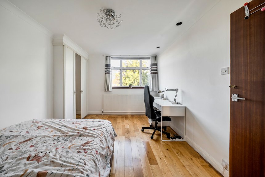 for sale central avenue london 61653 - Gibbs Gillespie