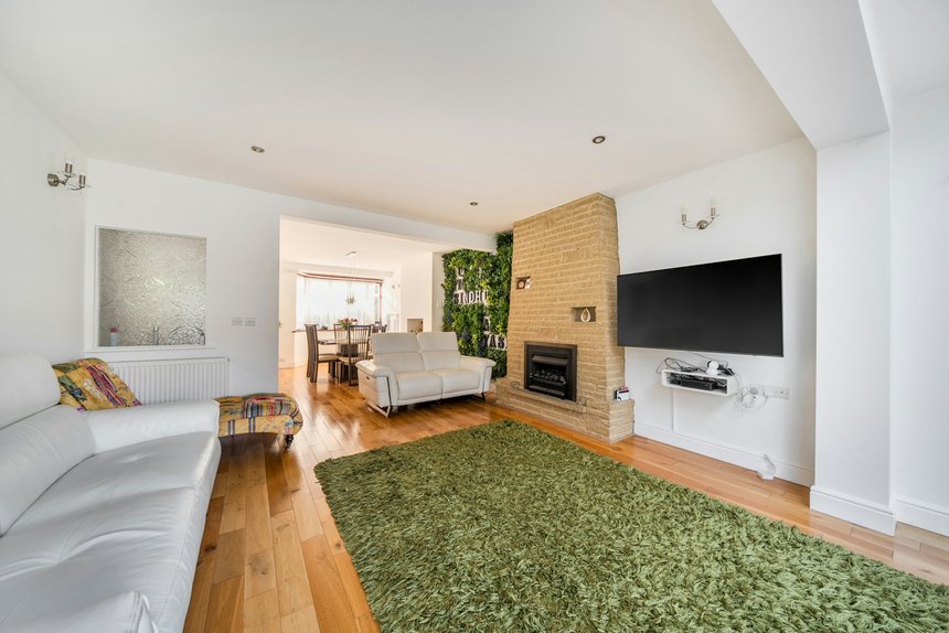 for sale central avenue london 61653 - Gibbs Gillespie