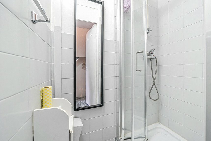 let agreed manor waye london 61760 - Gibbs Gillespie