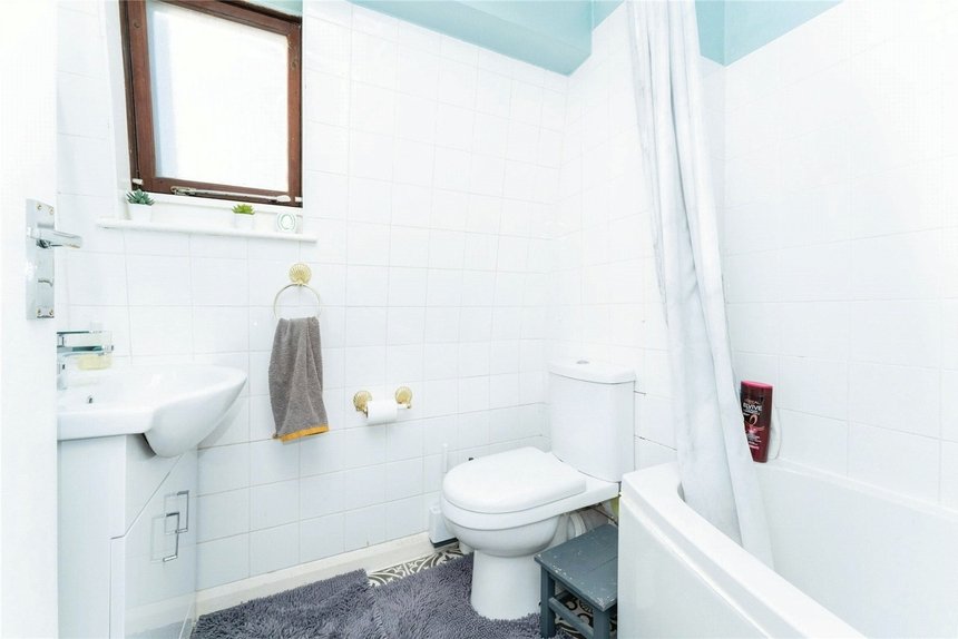 let agreed manor waye london 61760 - Gibbs Gillespie