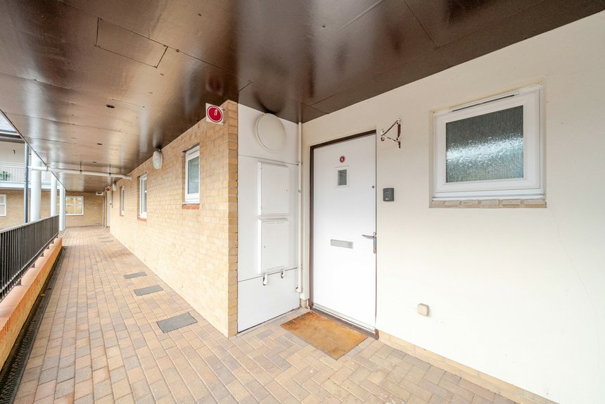 for sale patrons way east london 61828 - Gibbs Gillespie