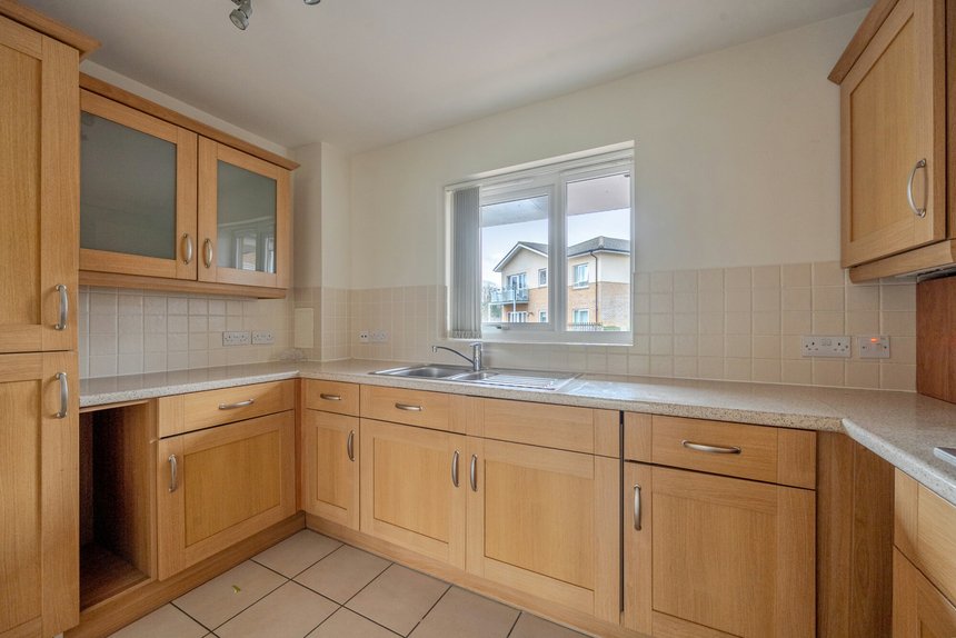 for sale patrons way east london 61828 - Gibbs Gillespie