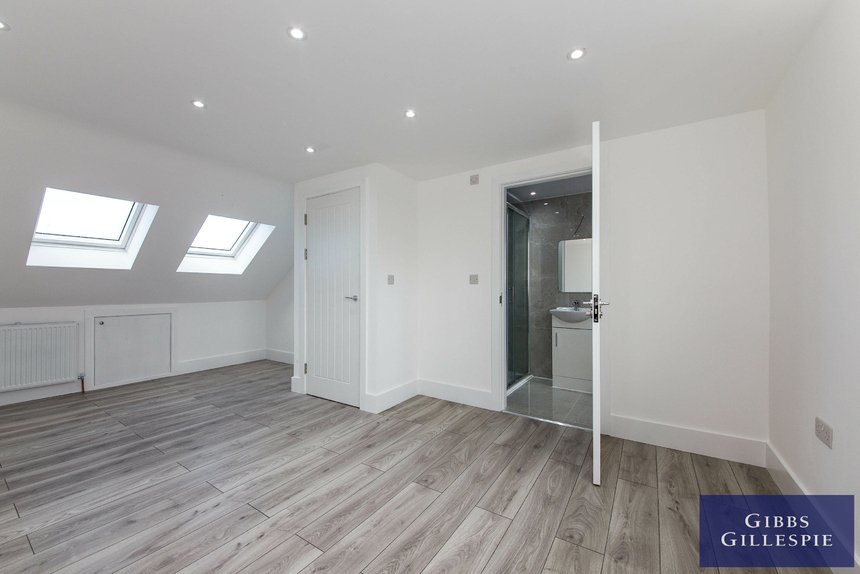 to let oak gardens london 61897 - Gibbs Gillespie