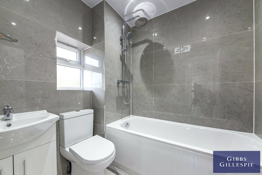 to let oak gardens london 61897 - Gibbs Gillespie
