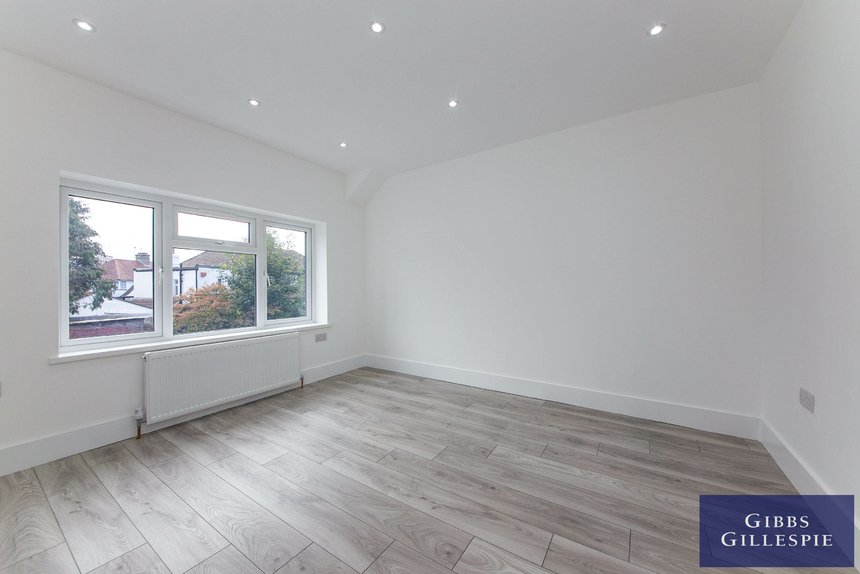 to let oak gardens london 61897 - Gibbs Gillespie
