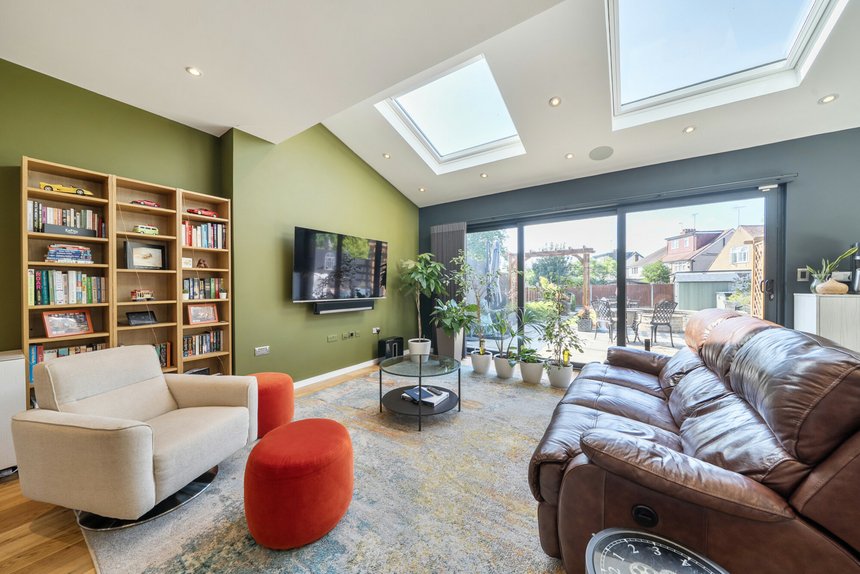 for sale parkside way london 61905 - Gibbs Gillespie