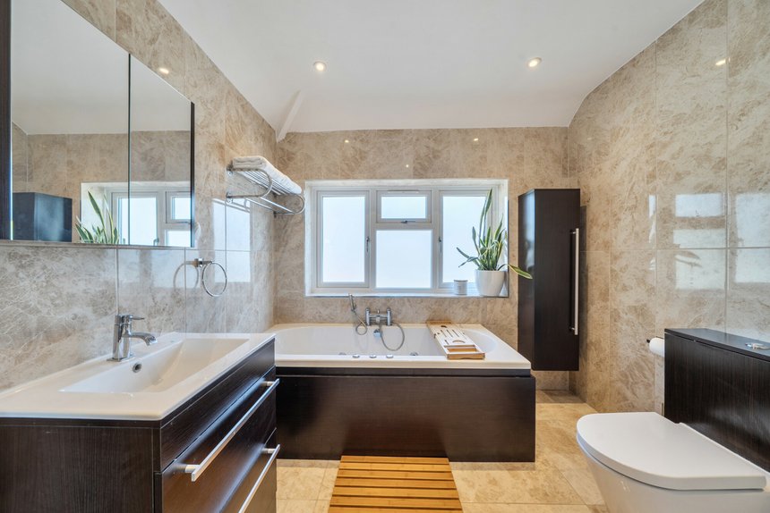 for sale parkside way london 61905 - Gibbs Gillespie