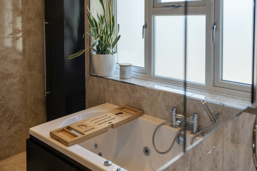 for sale parkside way london 61905 - Gibbs Gillespie