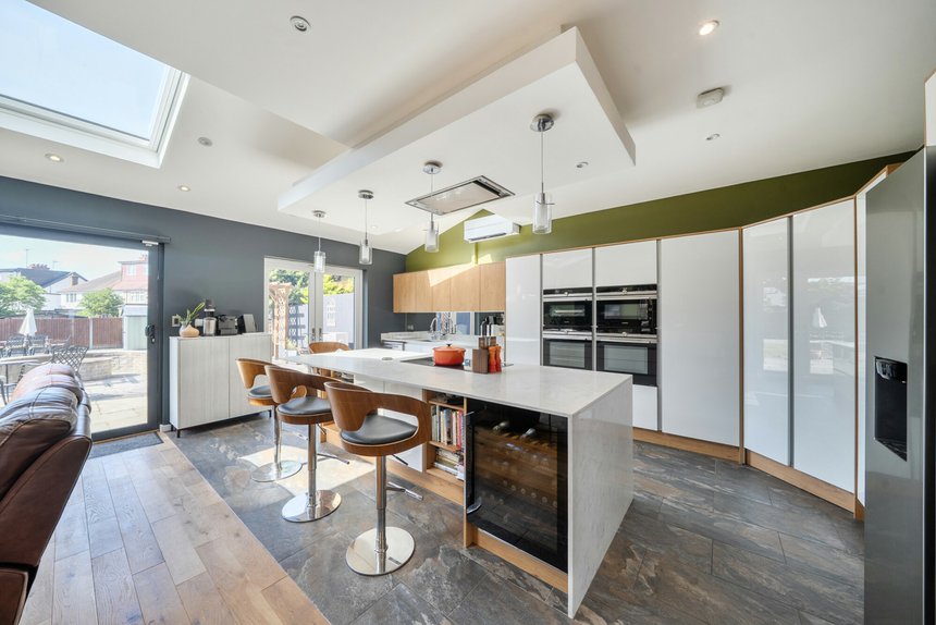 for sale parkside way london 61905 - Gibbs Gillespie