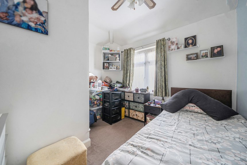 for sale queen anne's gardens london 62435 - Gibbs Gillespie