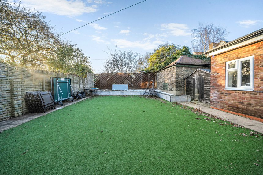 for sale queen anne's gardens london 62435 - Gibbs Gillespie