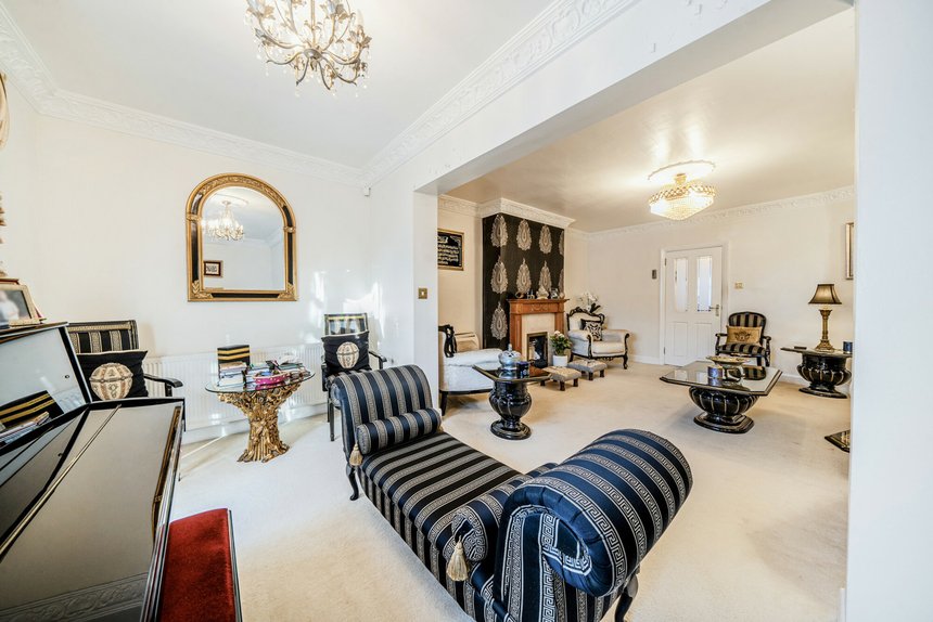 for sale queen anne's gardens london 62435 - Gibbs Gillespie