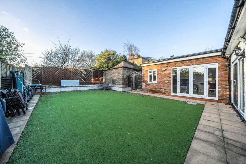 for sale queen anne's gardens london 62435 - Gibbs Gillespie