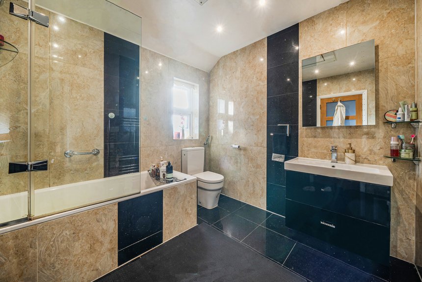 for sale queen anne's gardens london 62435 - Gibbs Gillespie