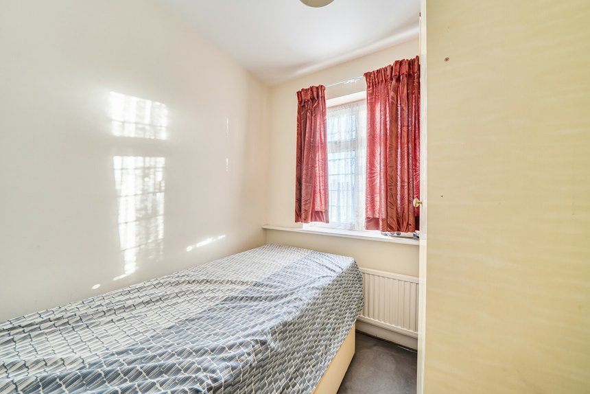 for sale kingshill avenue london 62931 - Gibbs Gillespie