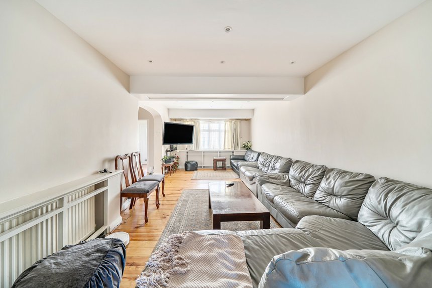 for sale kingshill avenue london 62931 - Gibbs Gillespie