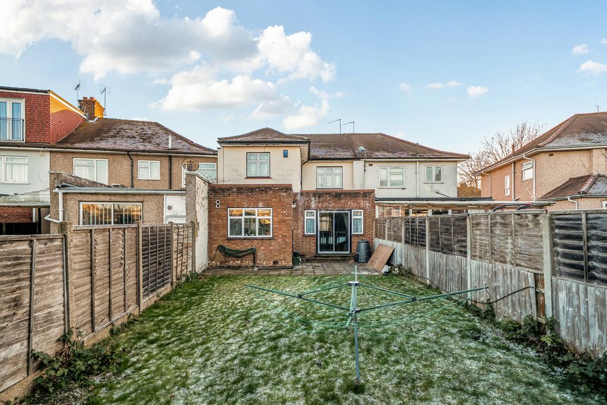 for sale kingshill avenue london 62931 - Gibbs Gillespie