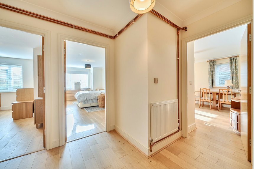 for sale kingsend london 63045 - Gibbs Gillespie