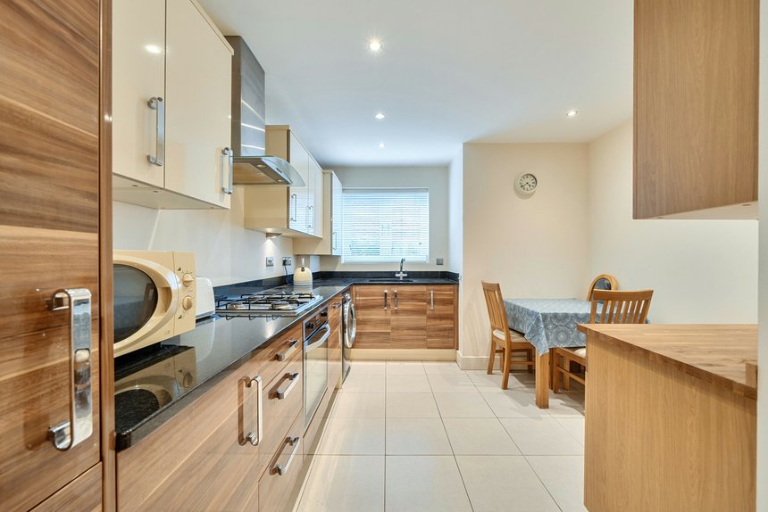 for sale kingsend london 63045 - Gibbs Gillespie