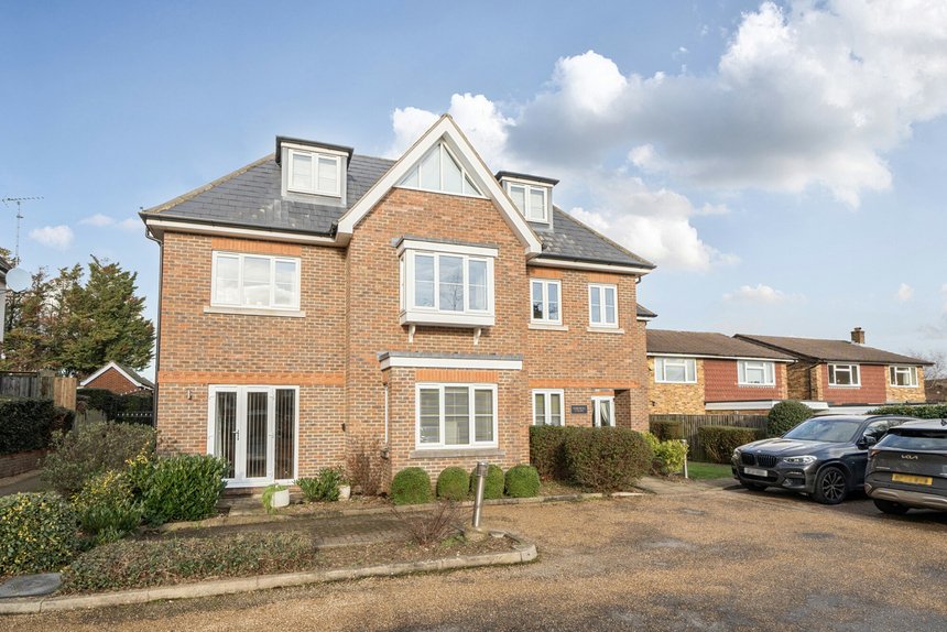 for sale kingsend london 63045 - Gibbs Gillespie