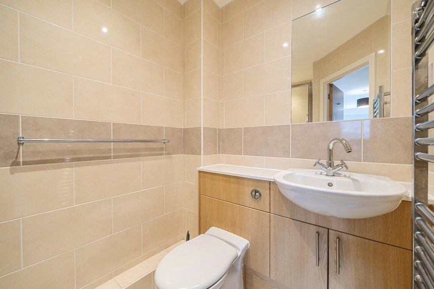 for sale kingsend london 63045 - Gibbs Gillespie