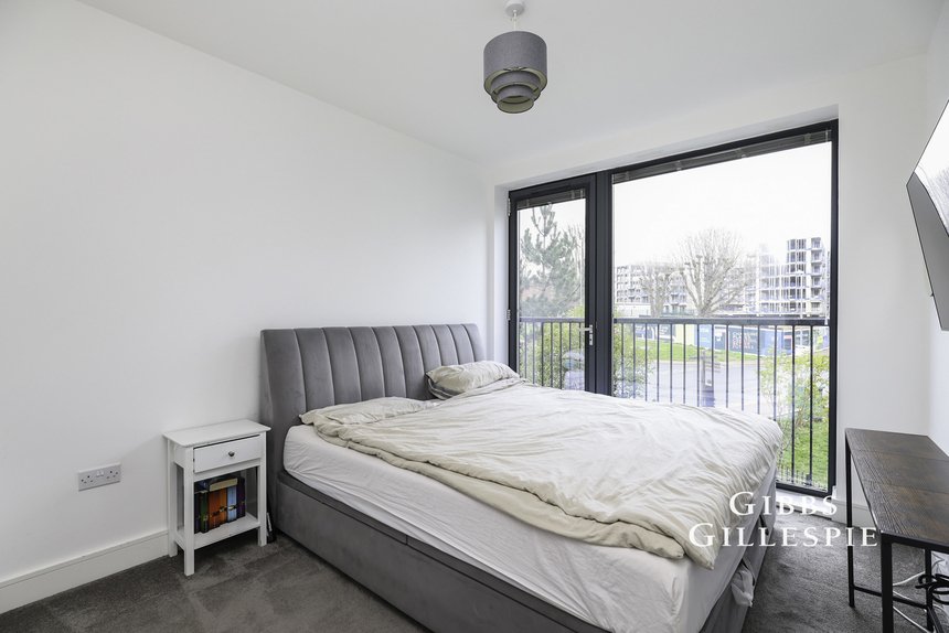 let tangmere crescent london 63116 - Gibbs Gillespie